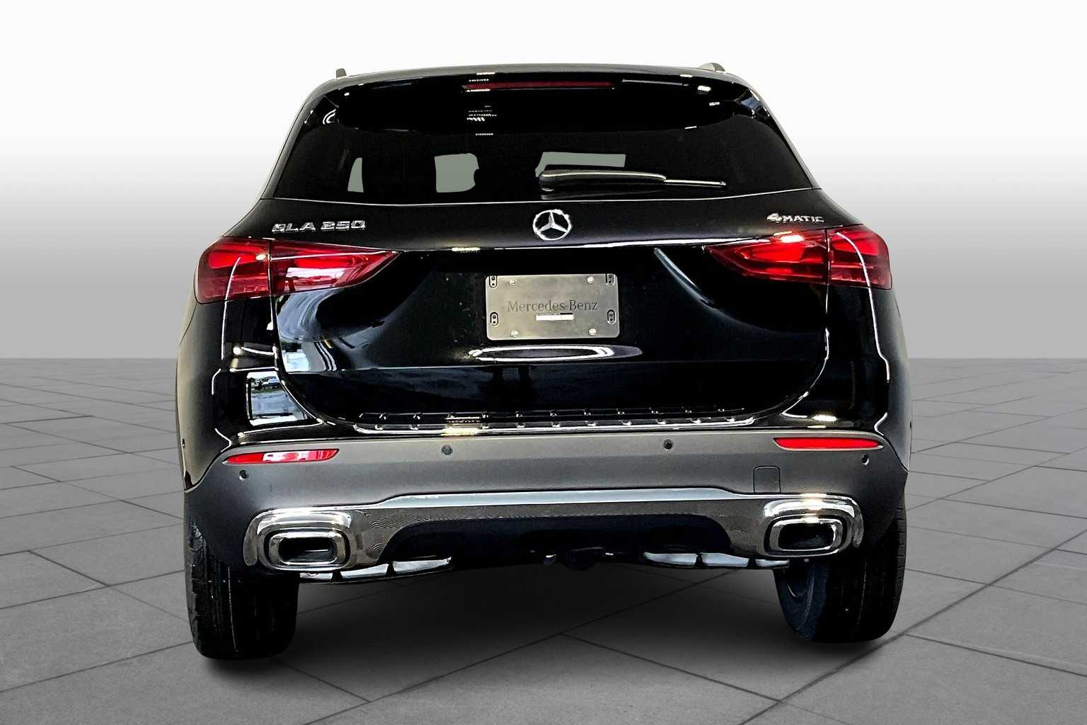 2025 Mercedes Benz GLA 250 4MATIC photo 4