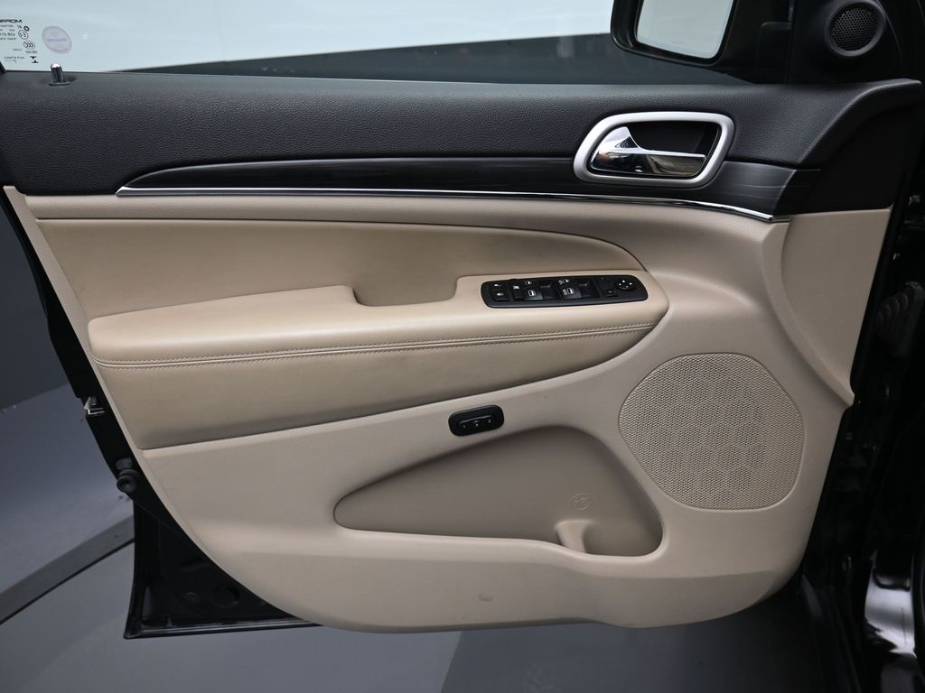 2020 Jeep Grand Cherokee Limited photo 3