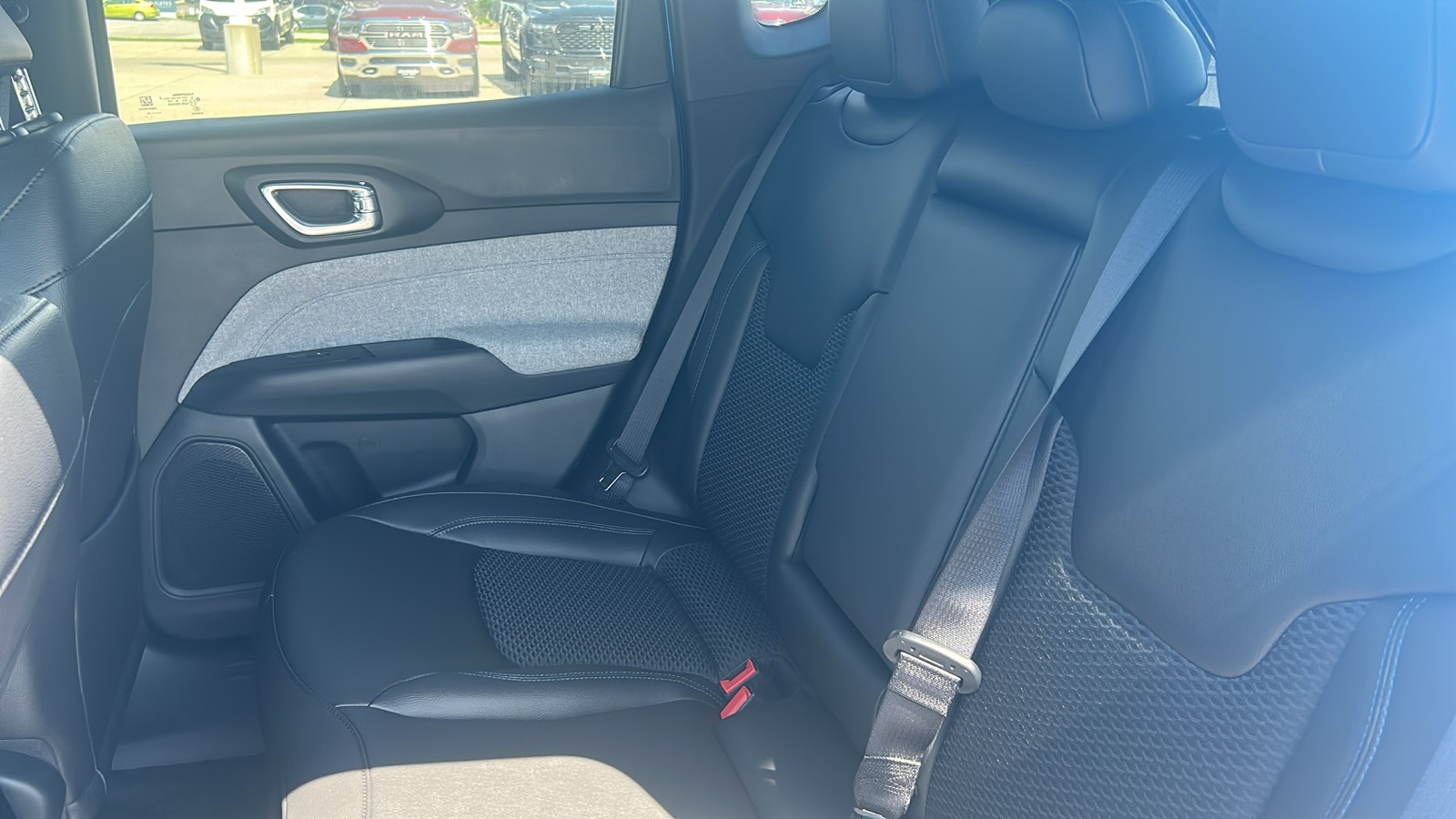 2025 Jeep Compass Latitude photo 25