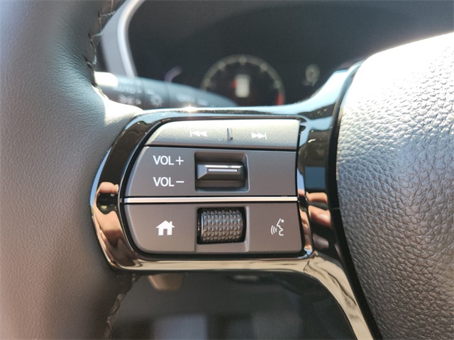 2025 Honda Pilot Touring photo 16