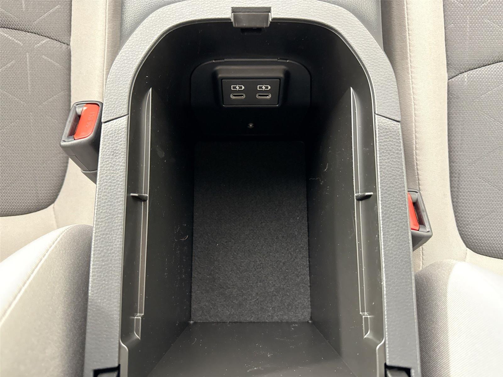 2025 Toyota RAV4 Hybrid XLE photo 25