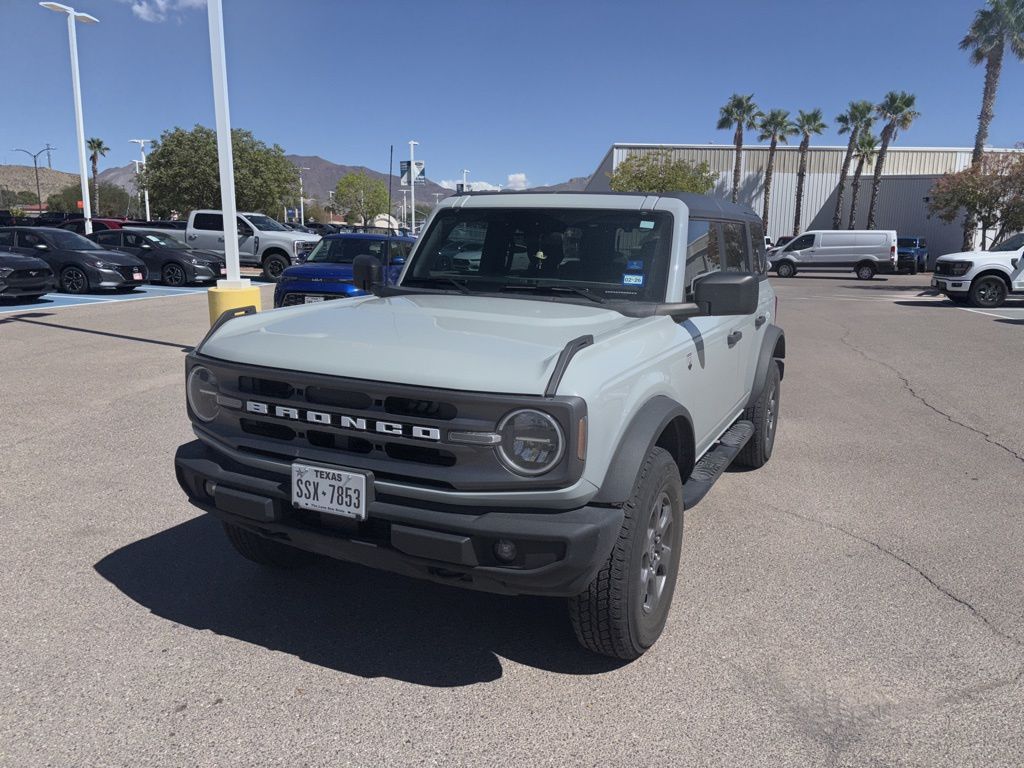 2022 Ford Bronco Big Bend photo 2