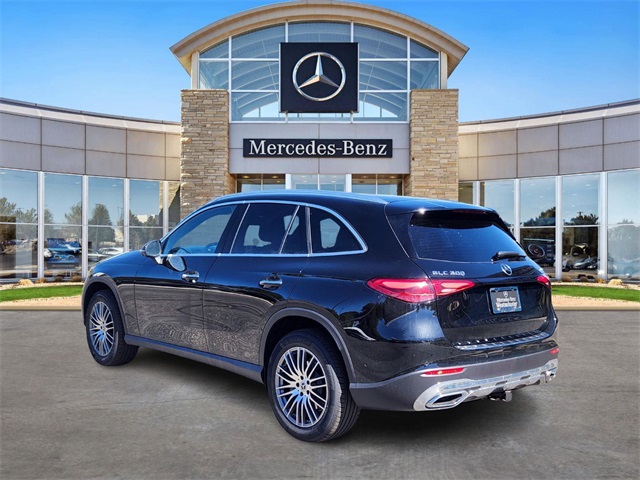 2026 Mercedes Benz GLC 300 4MATIC photo 2