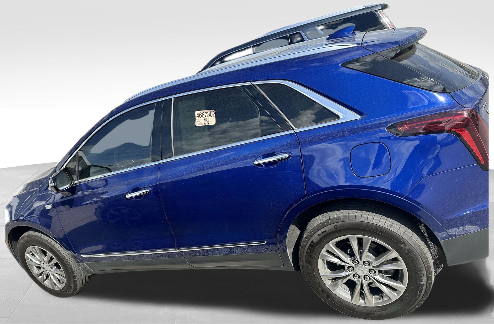 2023 Cadillac XT5 Premium Luxury photo 2
