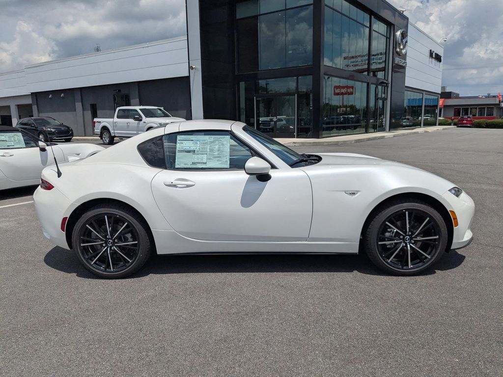 2025 Mazda MX-5 Miata Miata RF Grand Touring photo 3