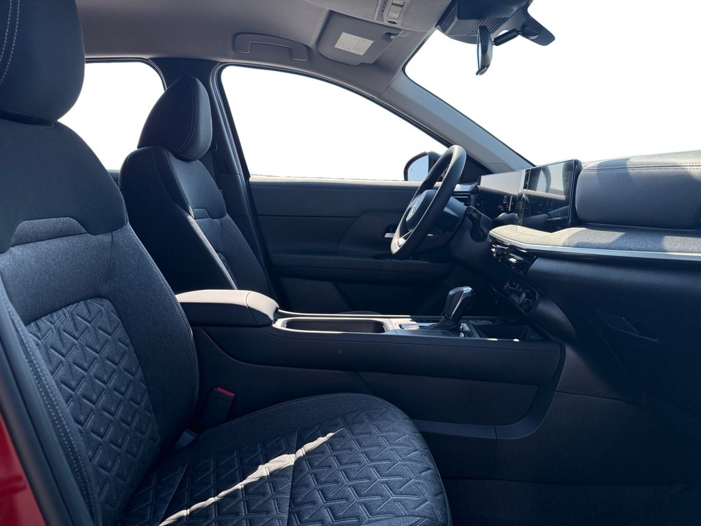 2026 Nissan Kicks SV photo 15