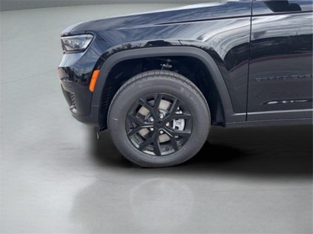 2025 Jeep Grand Cherokee Altitude X photo 23