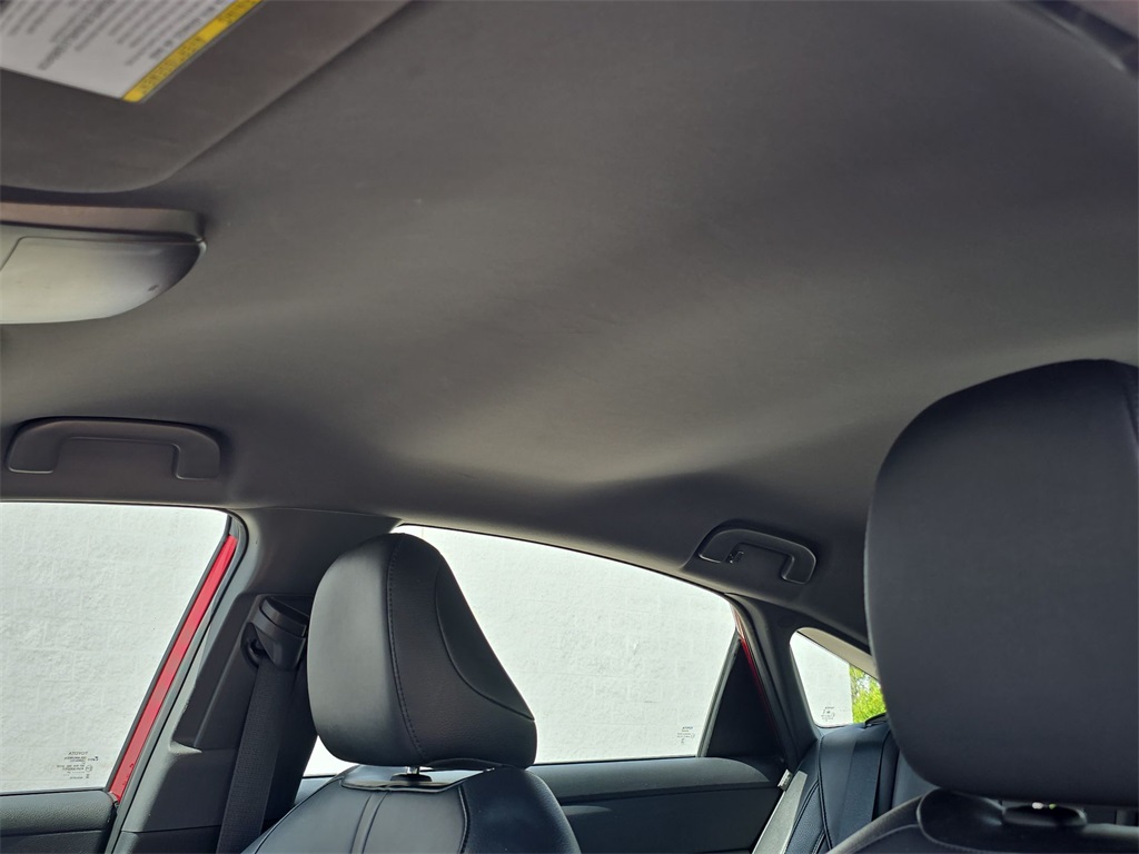 2021 Toyota Avalon XLE photo 17