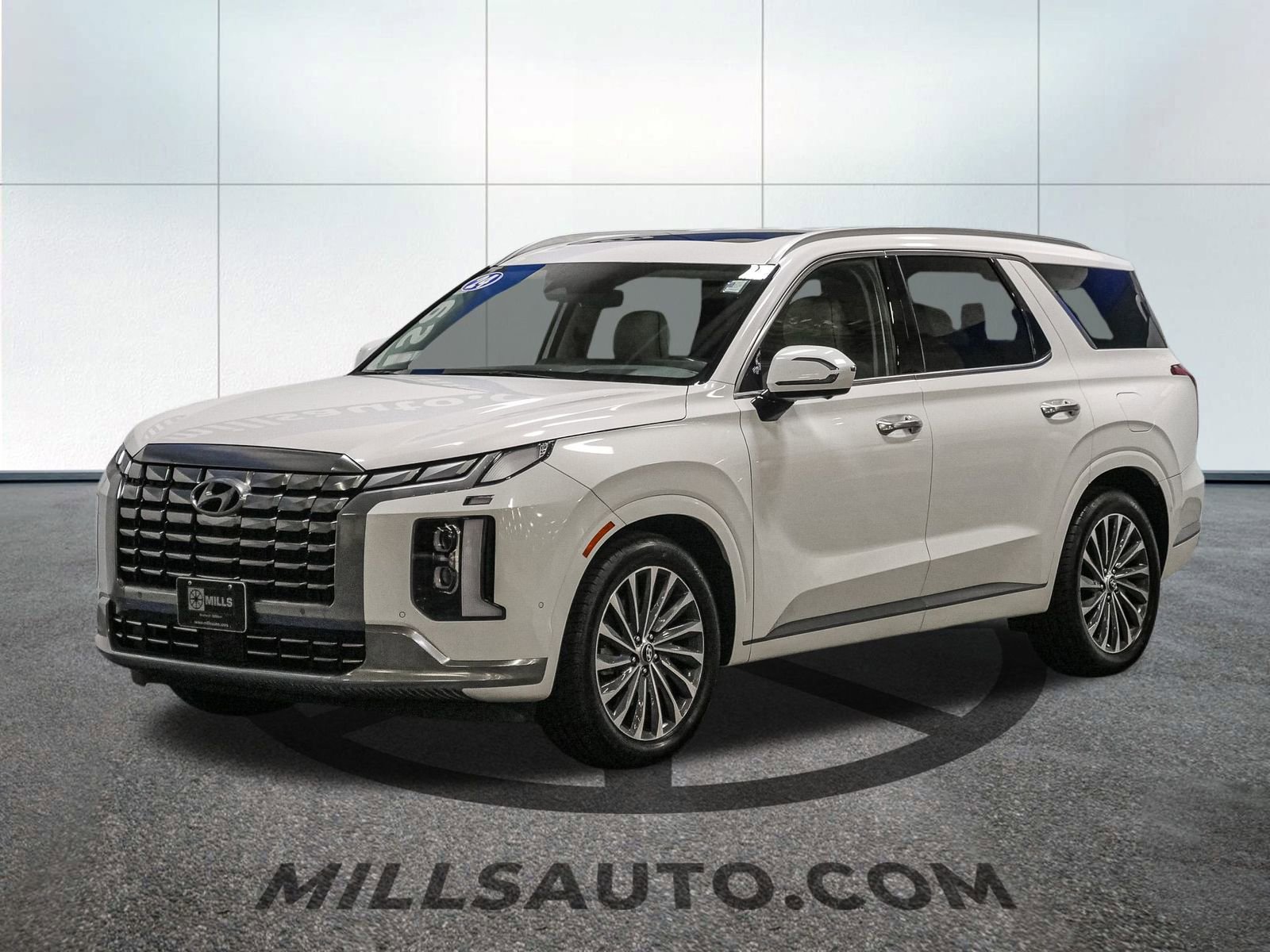 Used 2024 Hyundai Palisade Calligraphy with VIN KM8R7DGE3RU683888 for sale in Baxter, Minnesota