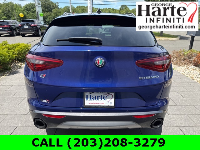 2022 Alfa Romeo Stelvio Ti photo 6