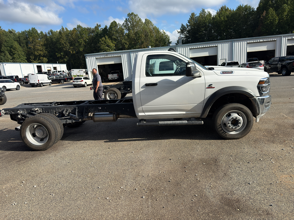 2025 Ram 5500 Tradesman photo 13