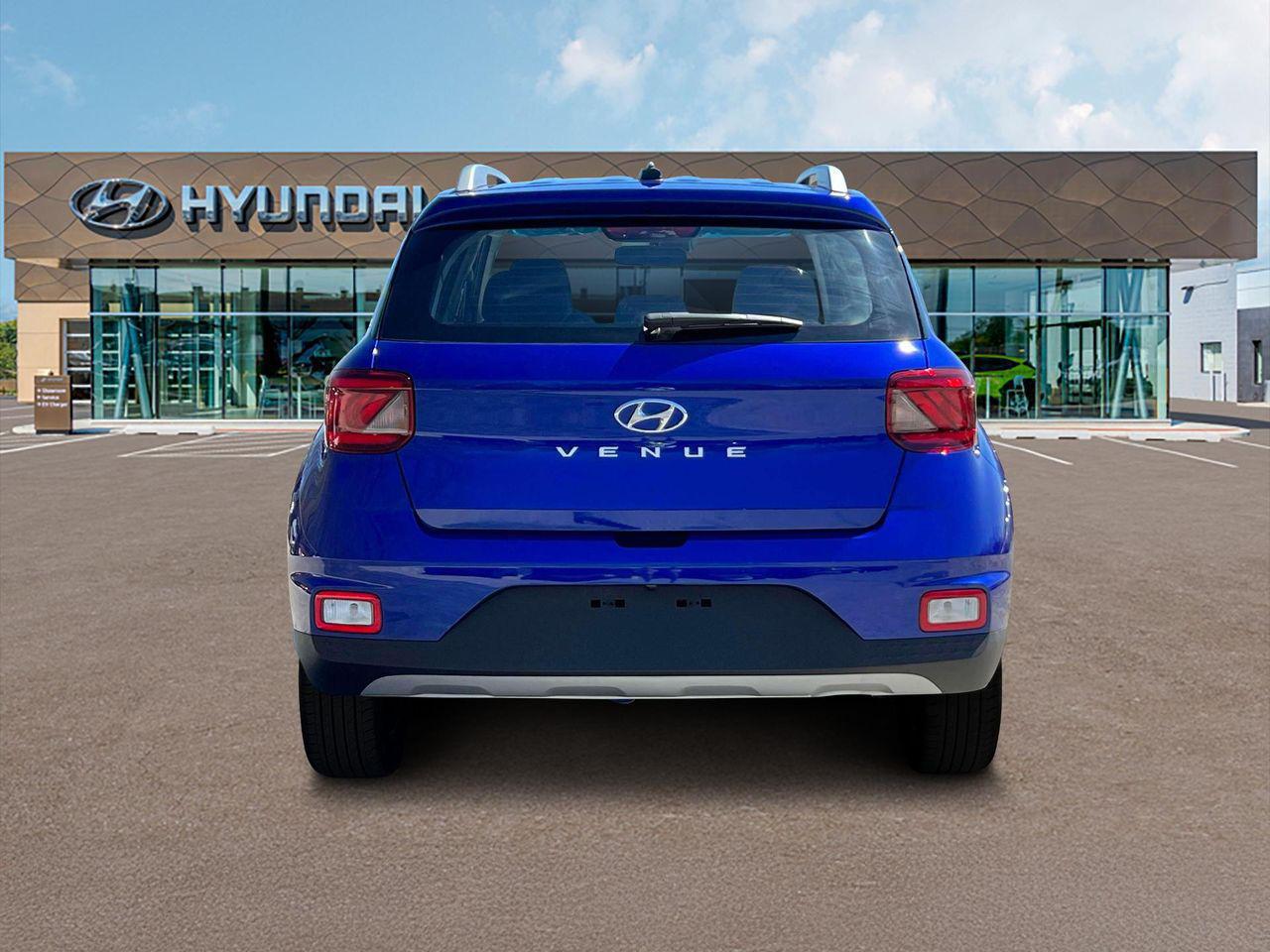2025 Hyundai Venue SEL photo 6