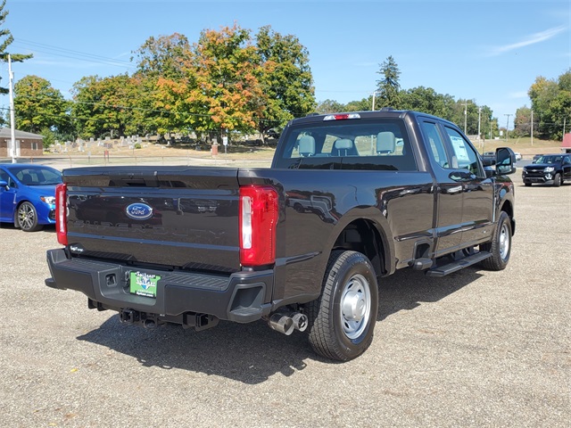 2024 Ford F-350 XL photo 4