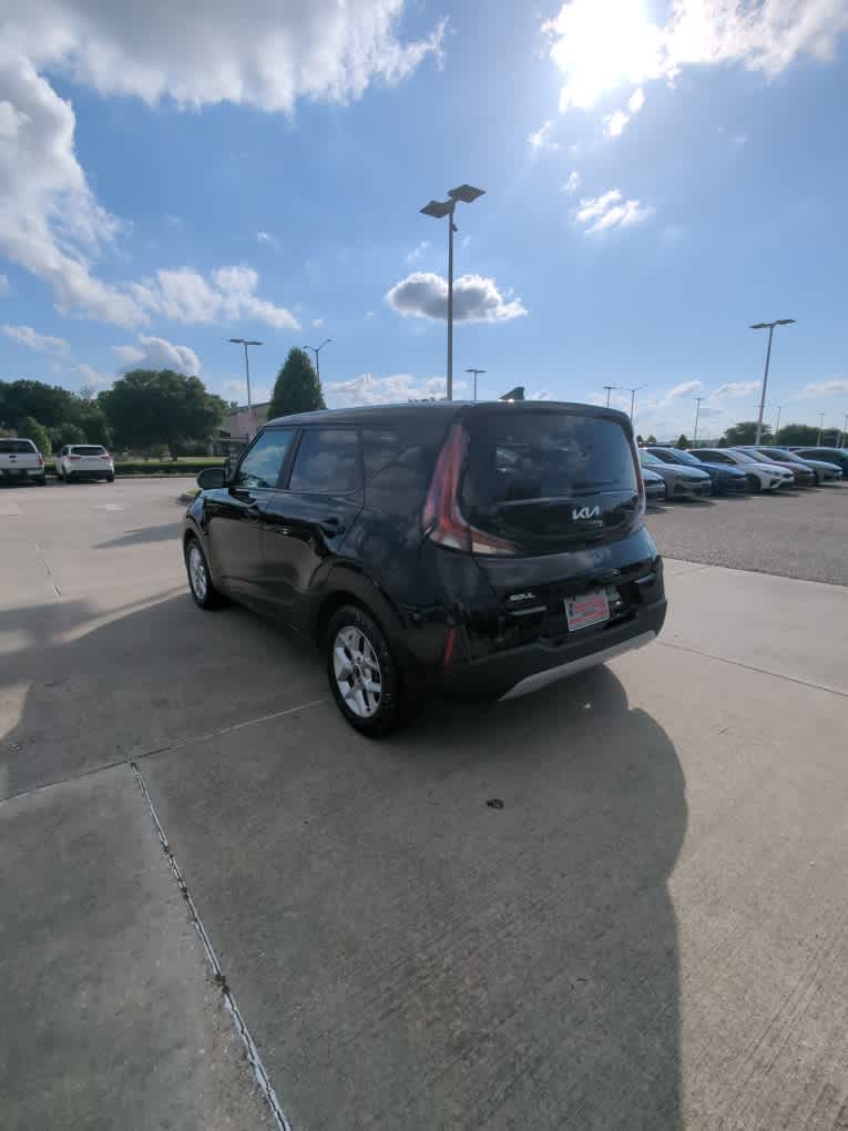 2023 Kia Soul LX photo 8