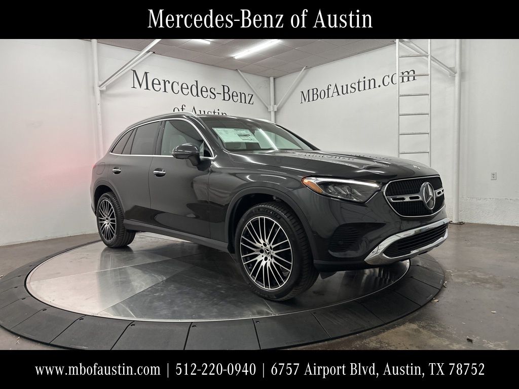 2025 Mercedes-Benz GLC Base's photo