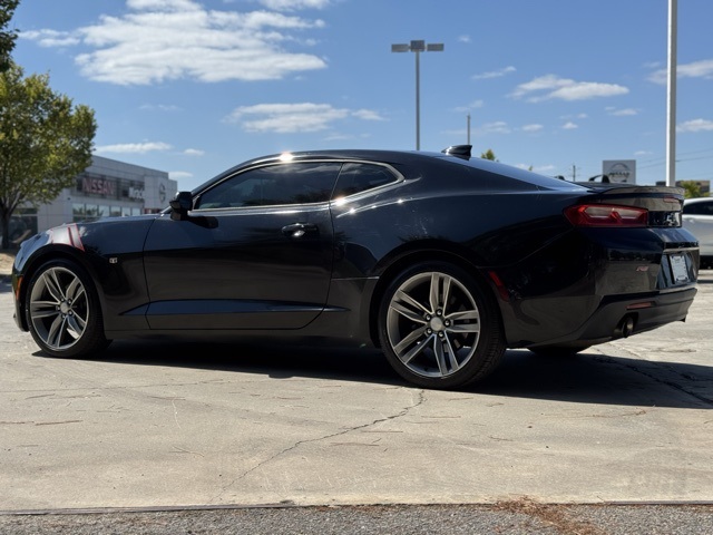 2017 Chevrolet Camaro 2LT photo 5