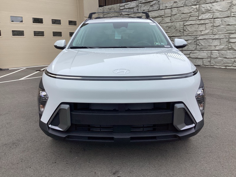2025 Hyundai Kona SEL photo 2