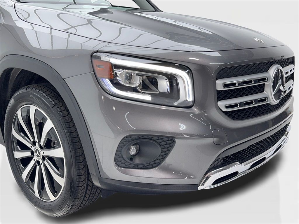 2022 Mercedes Benz GLB 250 photo 2