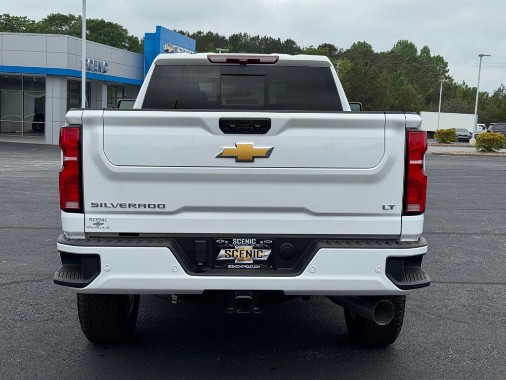 2025 Chevrolet Silverado 2500HD LT photo 4