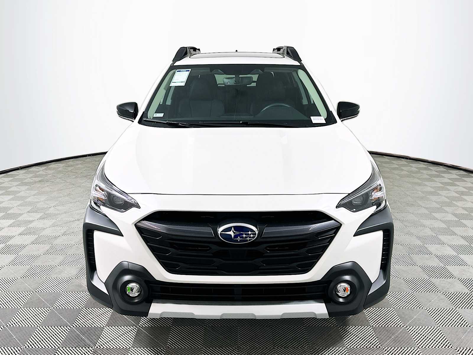 2025 Subaru Outback Limited XT photo 2