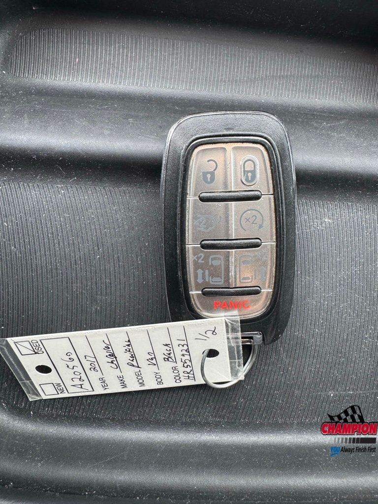 2017 Chrysler Pacifica Touring L photo 21