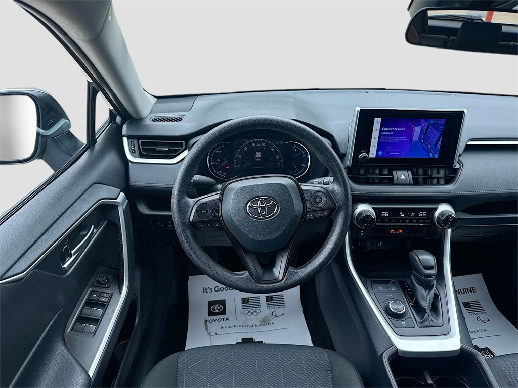 2025 Toyota RAV4 Hybrid XLE photo 23