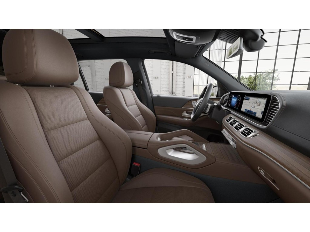 2026 Mercedes Benz GLS 450 4MATIC photo 4
