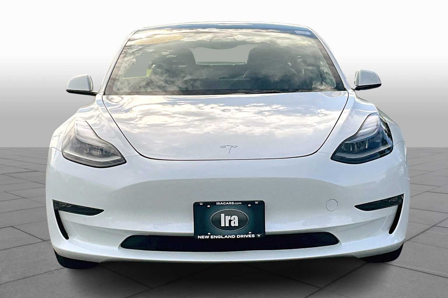 2022 Tesla Model 3 Long Range photo 3