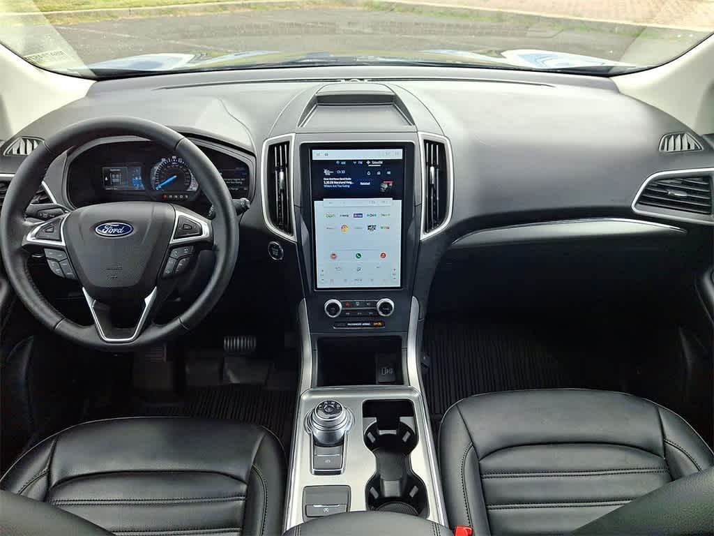 2022 Ford Edge SEL photo 7
