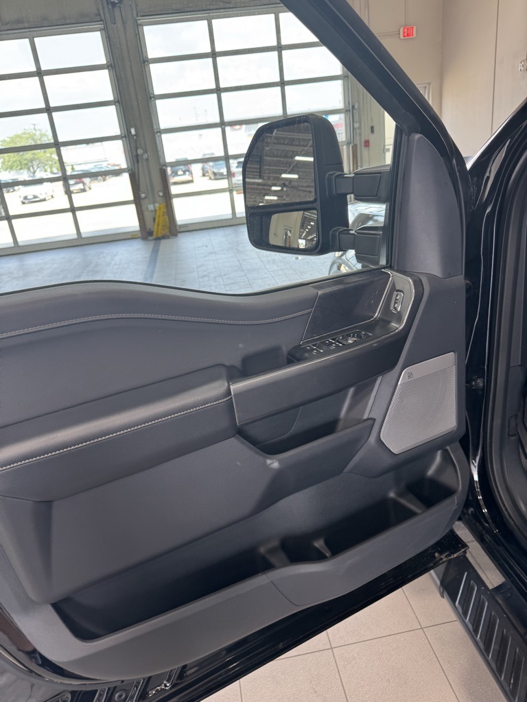2023 Ford F-150 XLT photo 14