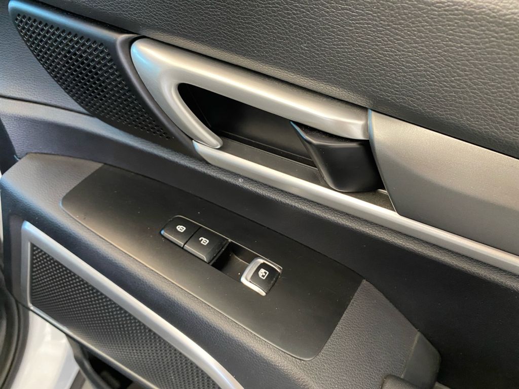 2022 Kia Telluride LX photo 11