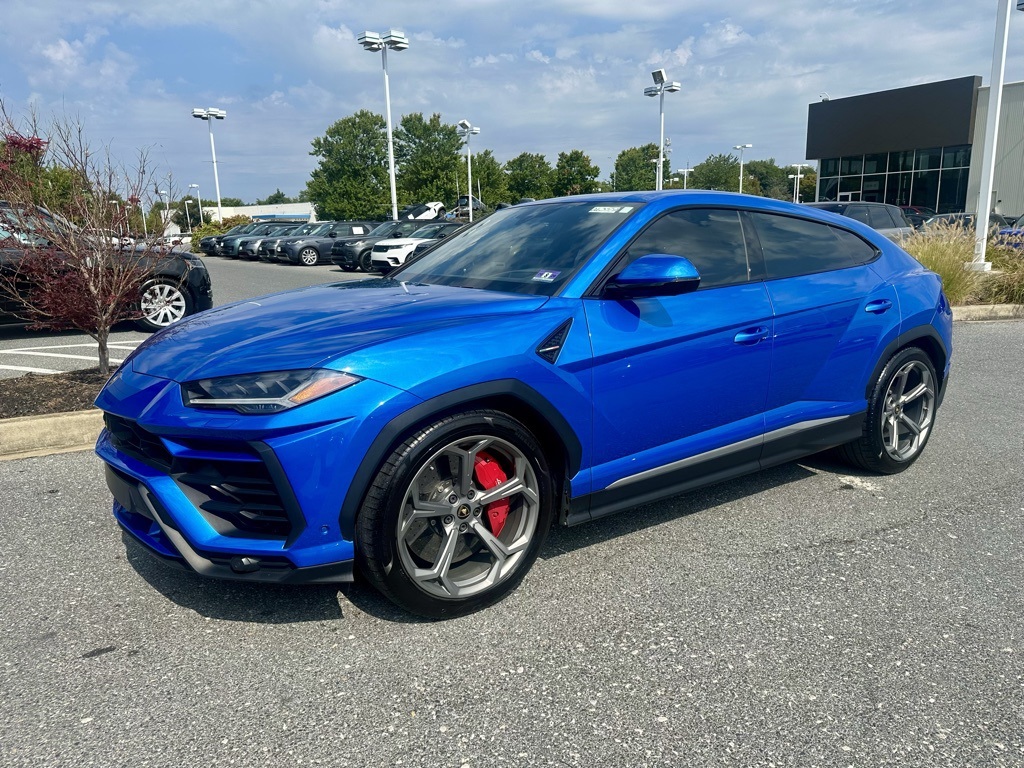 2019 Lamborghini Urus Base photo 6