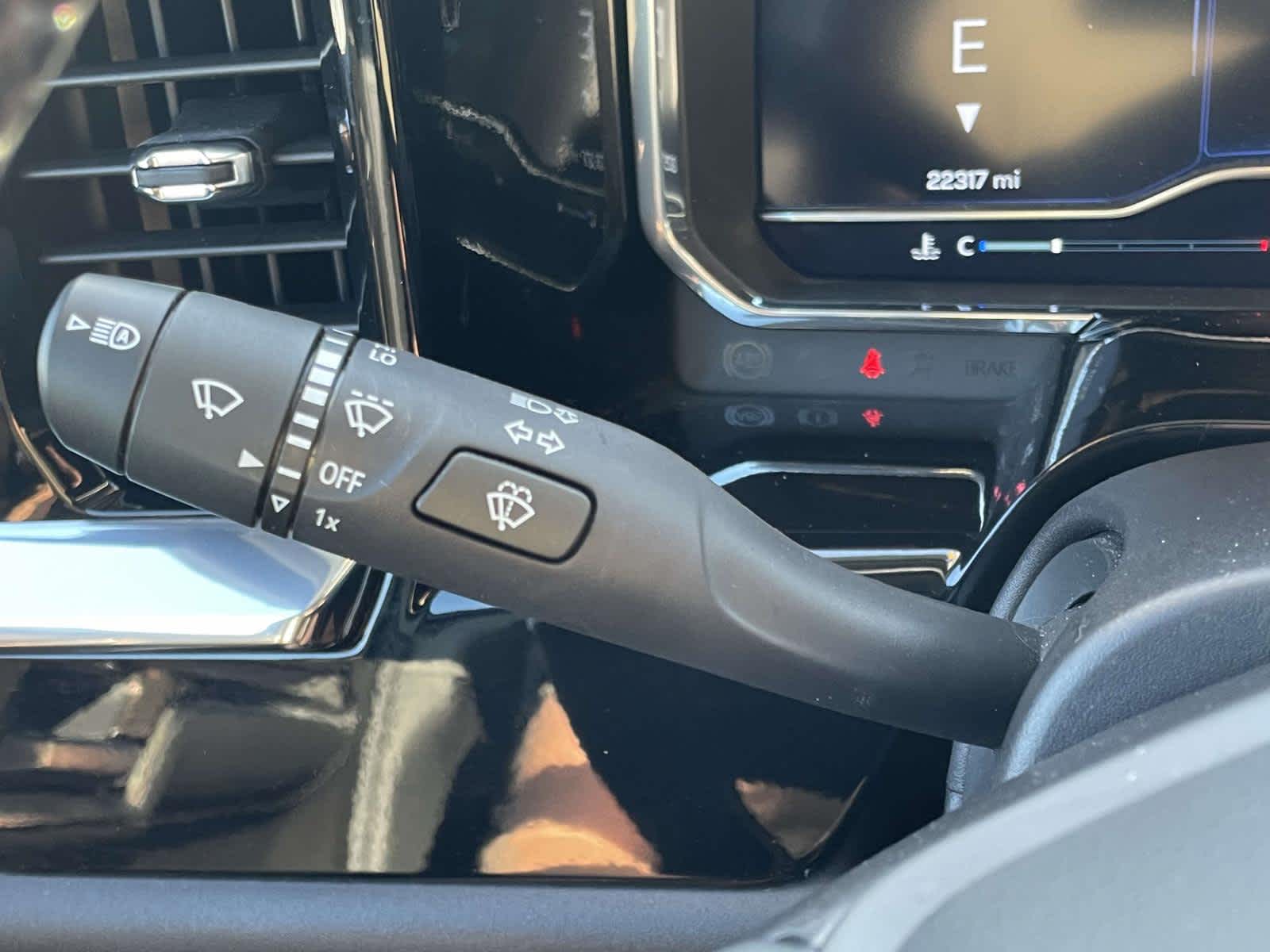2024 Chevrolet Silverado 1500 LT photo 24