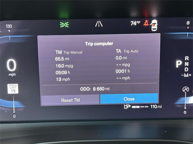 2023 Volvo XC40 Plus photo 29