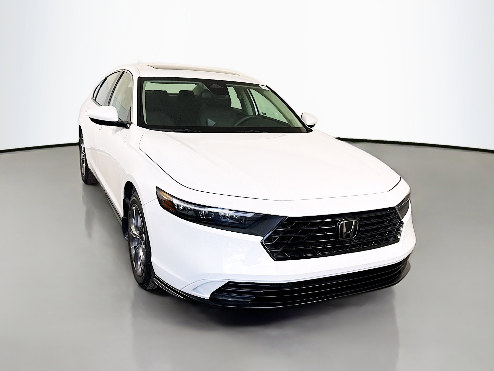 2024 Honda Accord EX's photo