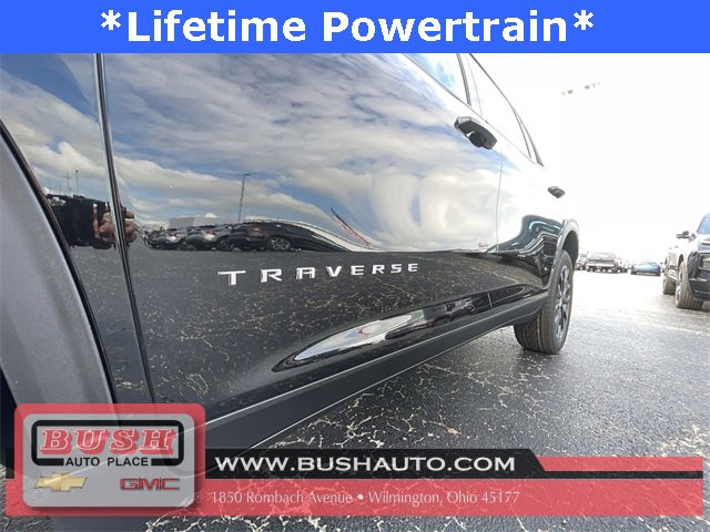 2026 Chevrolet Traverse photo 31