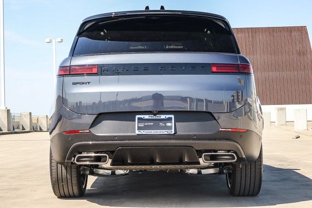 2025 Land Rover Range Rover Sport SE photo 4