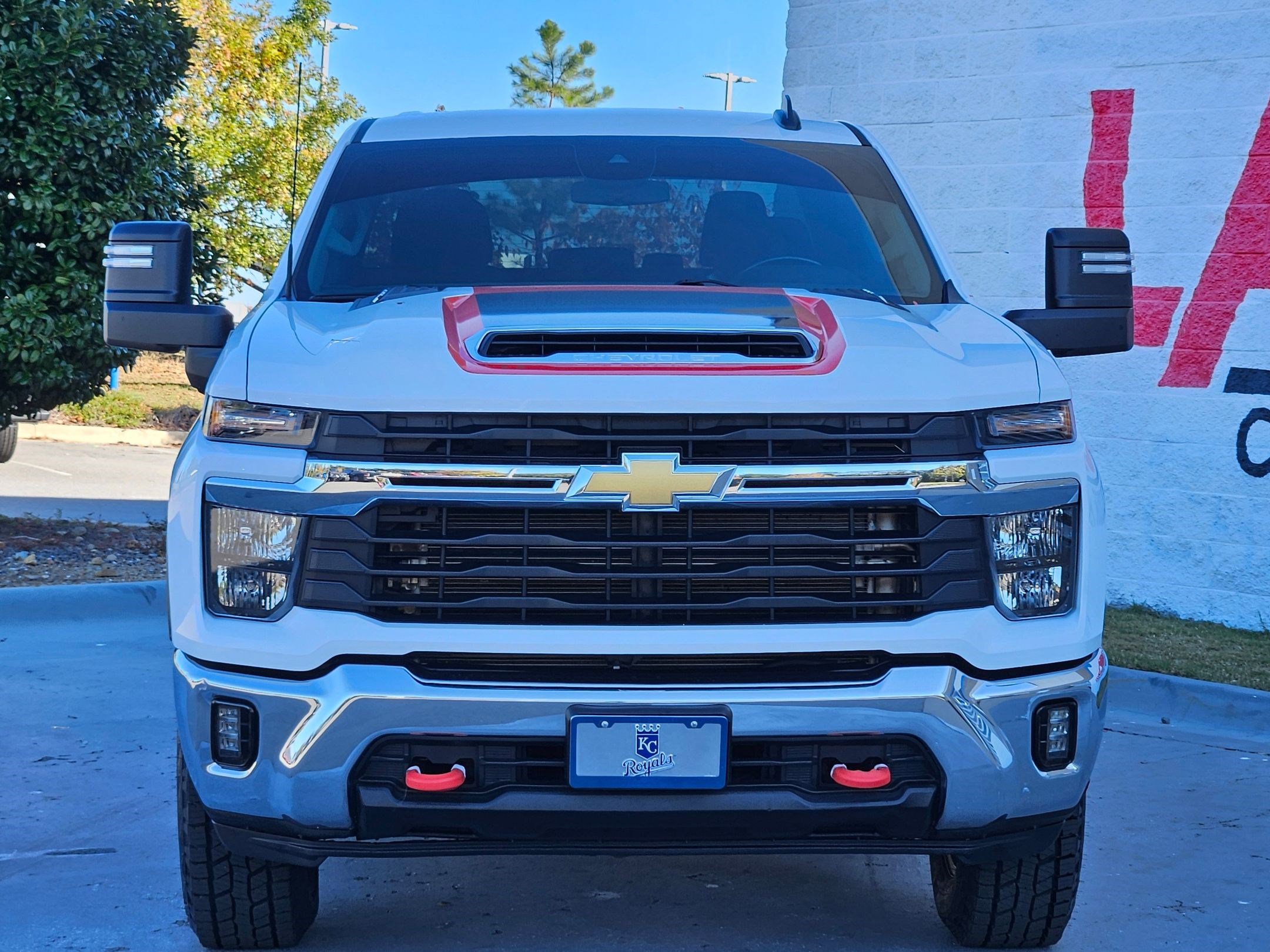 Used 2024 Chevrolet Silverado 2500HD LT with VIN 1GC1YNEY8RF400441 for sale in Little Rock