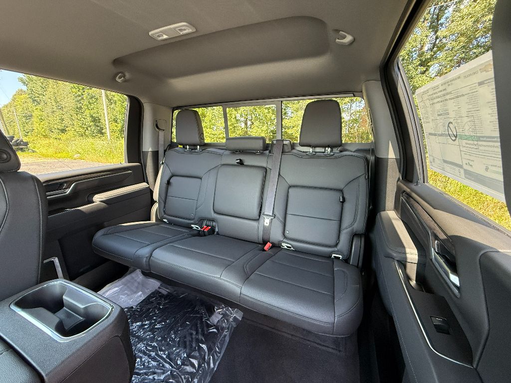 2025 Chevrolet Silverado 2500HD LTZ photo 24