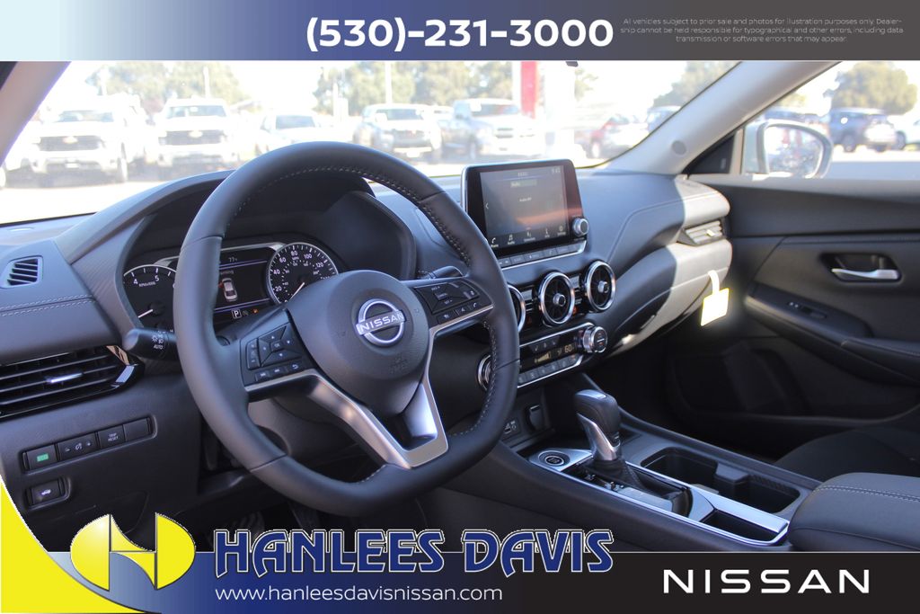 2025 Nissan Sentra SV photo 10