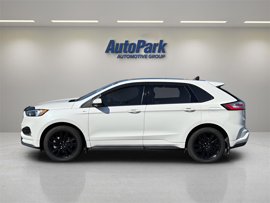 2023 Ford Edge ST photo 4