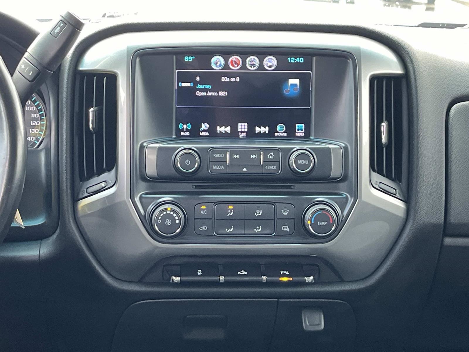 2017 Chevrolet Silverado 1500 LT photo 14
