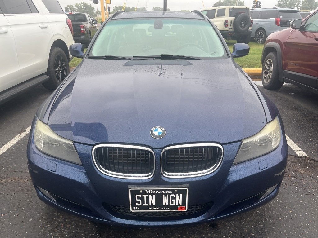 Used 2011 BMW 3 Series 328i with VIN WBAUU3C5XBA542411 for sale in White Bear Lake, Minnesota