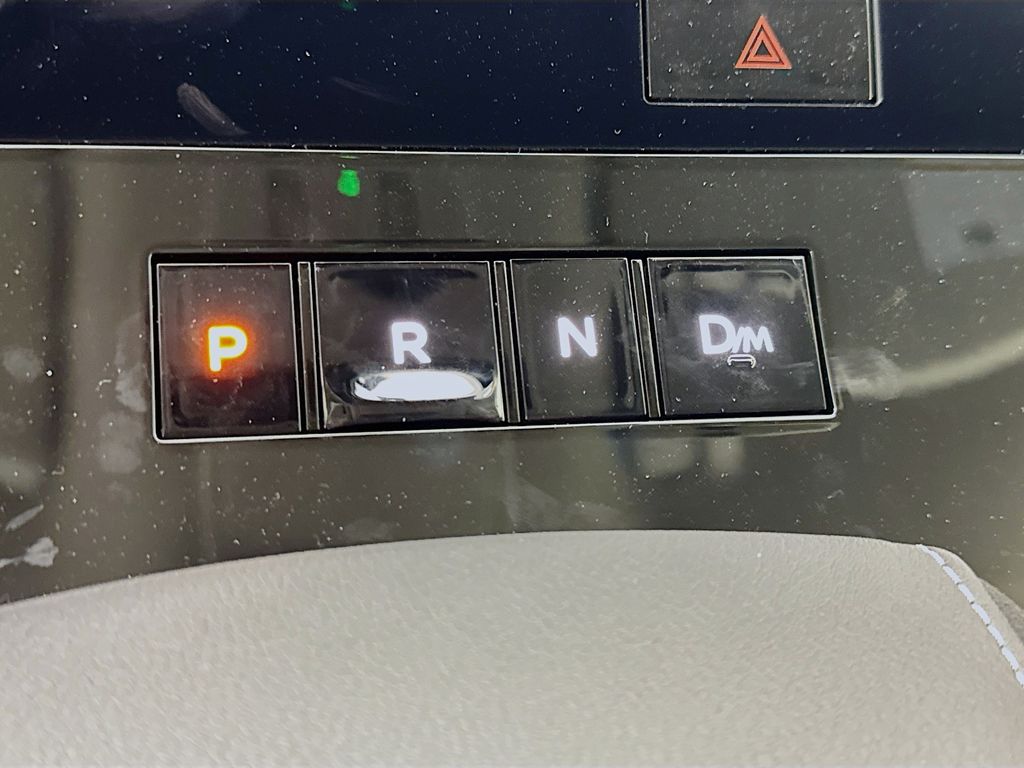 2025 Infiniti QX80 Luxe photo 18