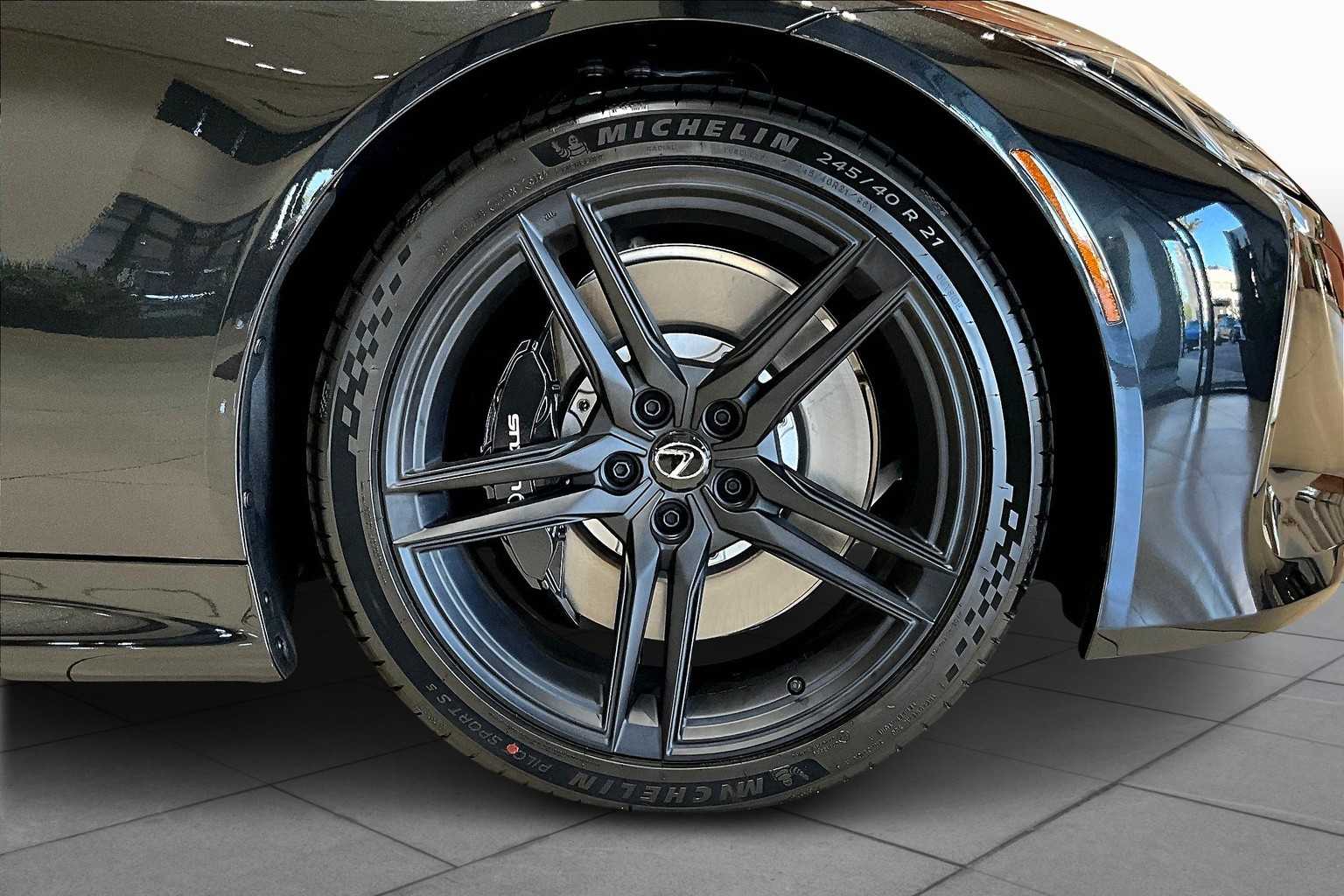 2025 Lexus LC 500 photo 9