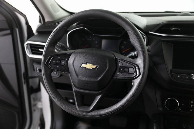 2023 Chevrolet Trailblazer LT photo 3