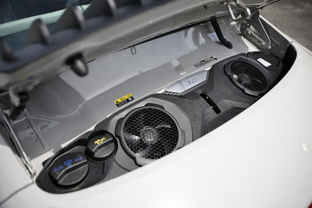 2024 Porsche 911 T 4 photo 28