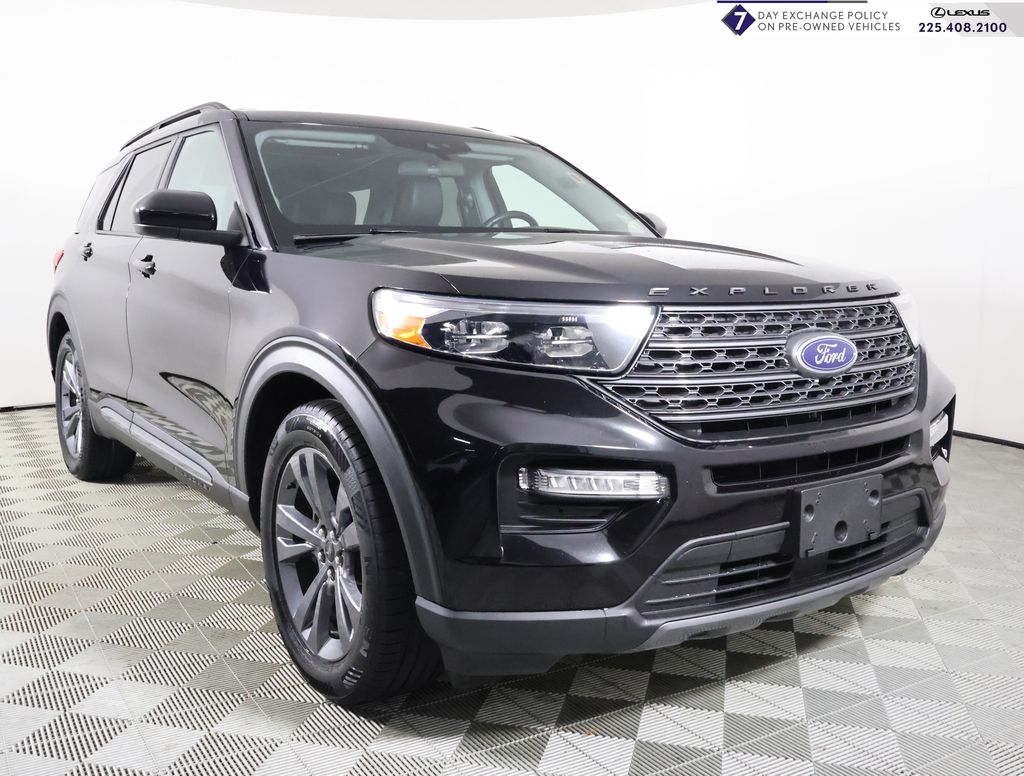 2022 Ford Explorer XLT's photo