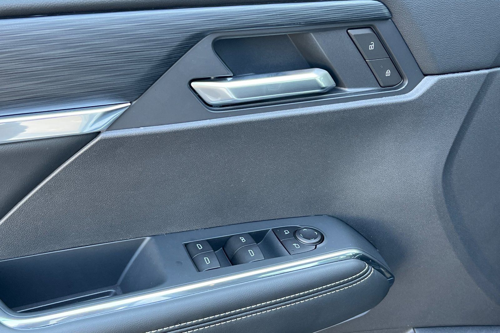 2025 Gmc Acadia Elevation photo 9