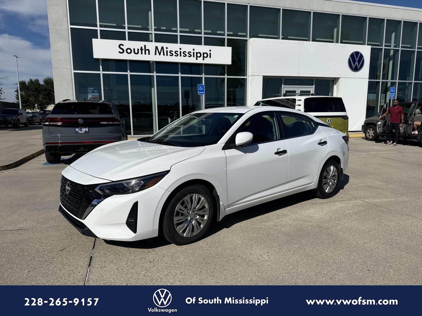 2024 Nissan Sentra S's photo